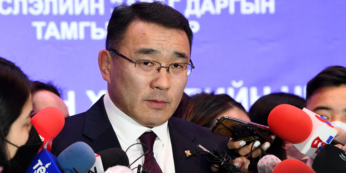 Д.СУМЪЯАБАЗАР: МАНАЙ ХОТЫН ИРГЭН БОЛОХ ГЭЖ БАЙГАА БОЛ ТАКСАА ТӨЛ