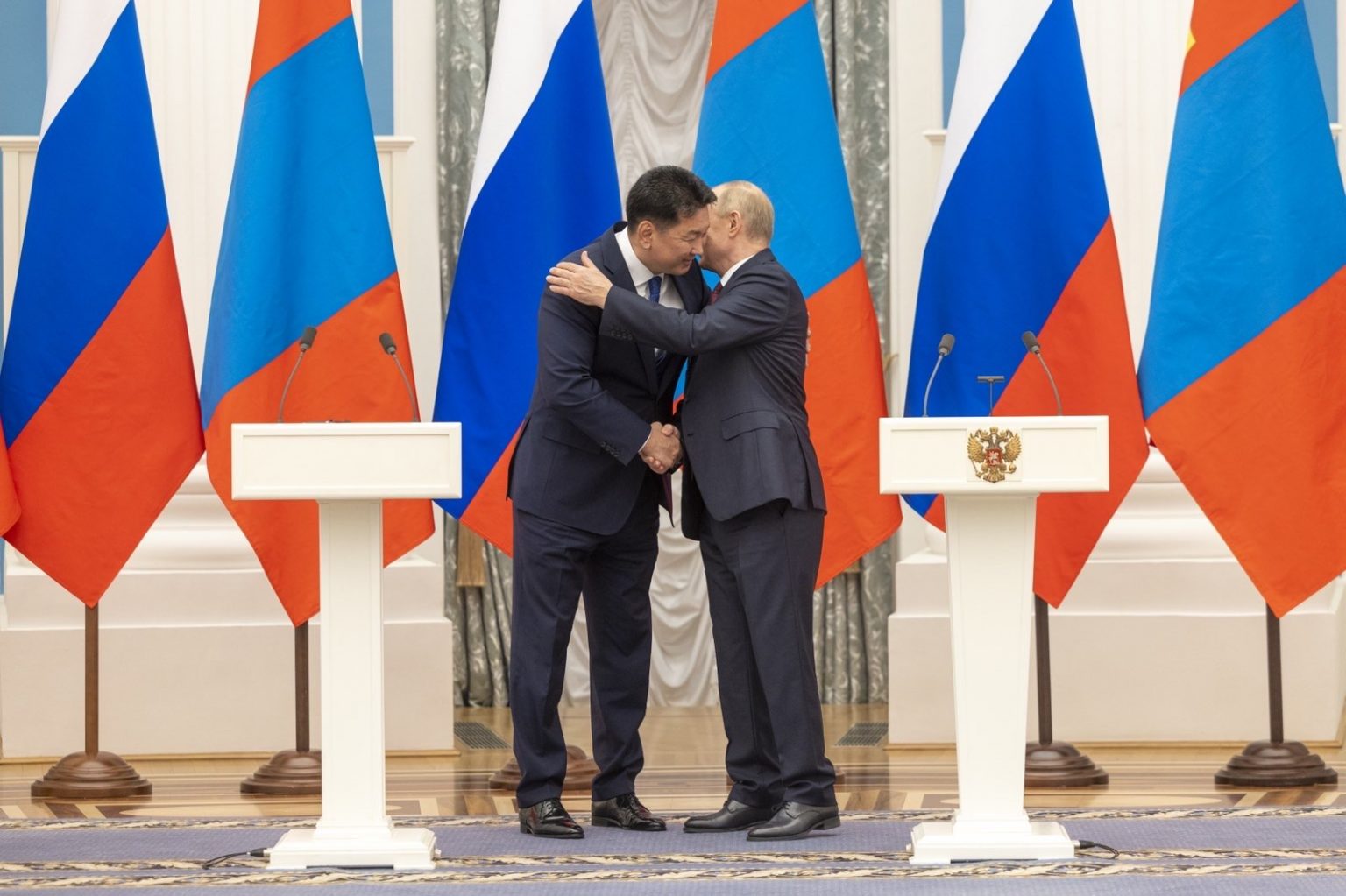 МОНГОЛ УЛСЫН ЕРӨНХИЙЛӨГЧ У.ХҮРЭЛСҮХ, ОРОСЫН ХОЛБООНЫ УЛСЫН ЕРӨНХИЙЛӨГЧ В.В.ПУТИН НАР ХАМТАРСАН МЭДЭГДЭЛ ХИЙВ